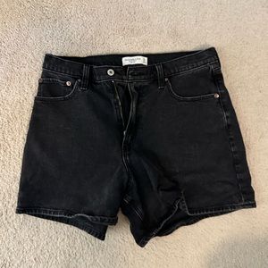 Abercrombie Curve Love High Rise Dad Short